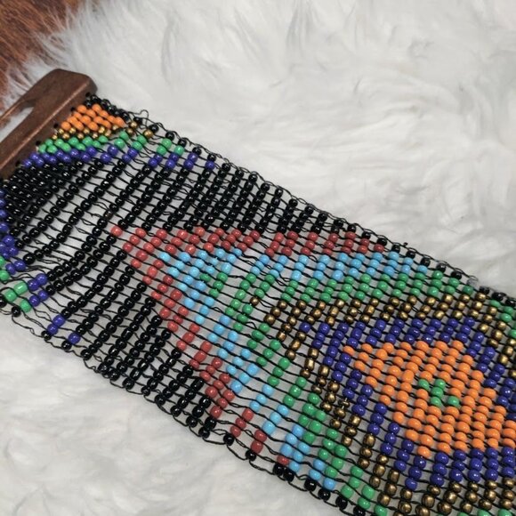 Oversized Handcrafted Beaded Belt Geometric Pattern & Wooden Buckle Size 1X - Picture 5 of 7